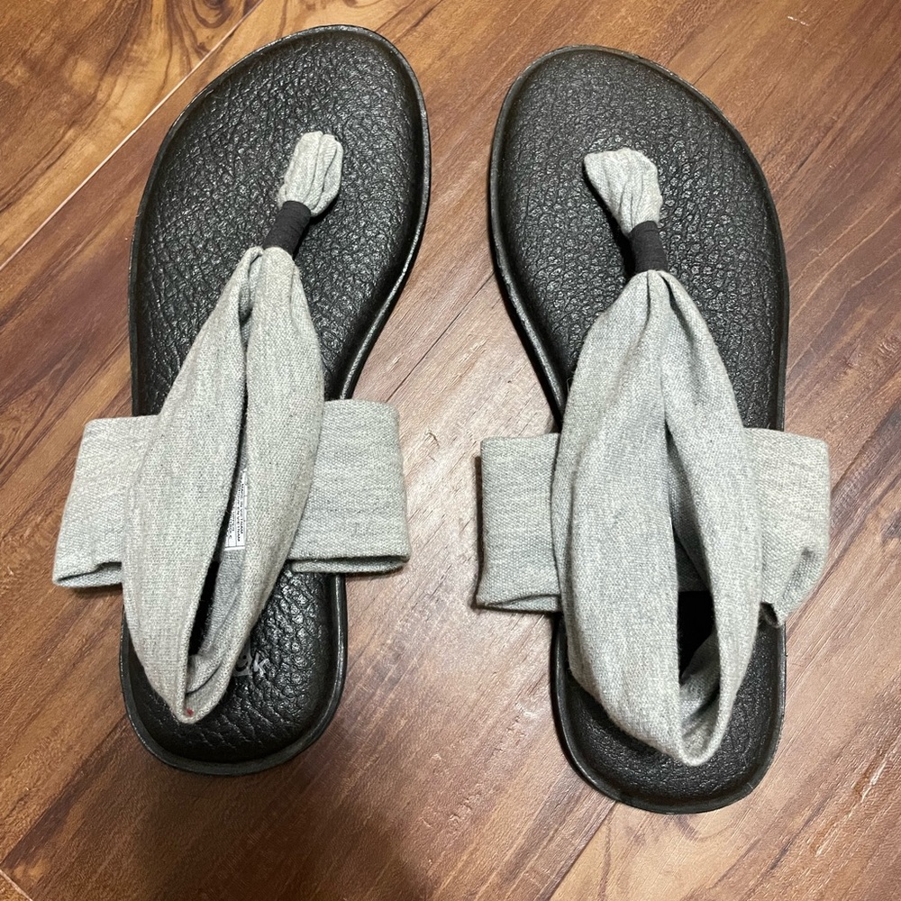 Gray yoga sling 2 by Sanuk